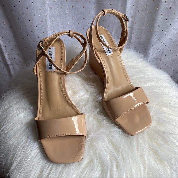Steve Madden nude patent leather wedges - Picture 5 of 6